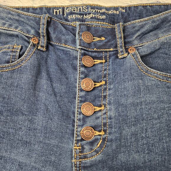 m jeans Maurices Women's Jeans Super Hi-Rise Wide Leg Button Fly size 2 Short - Picture 7 of 16